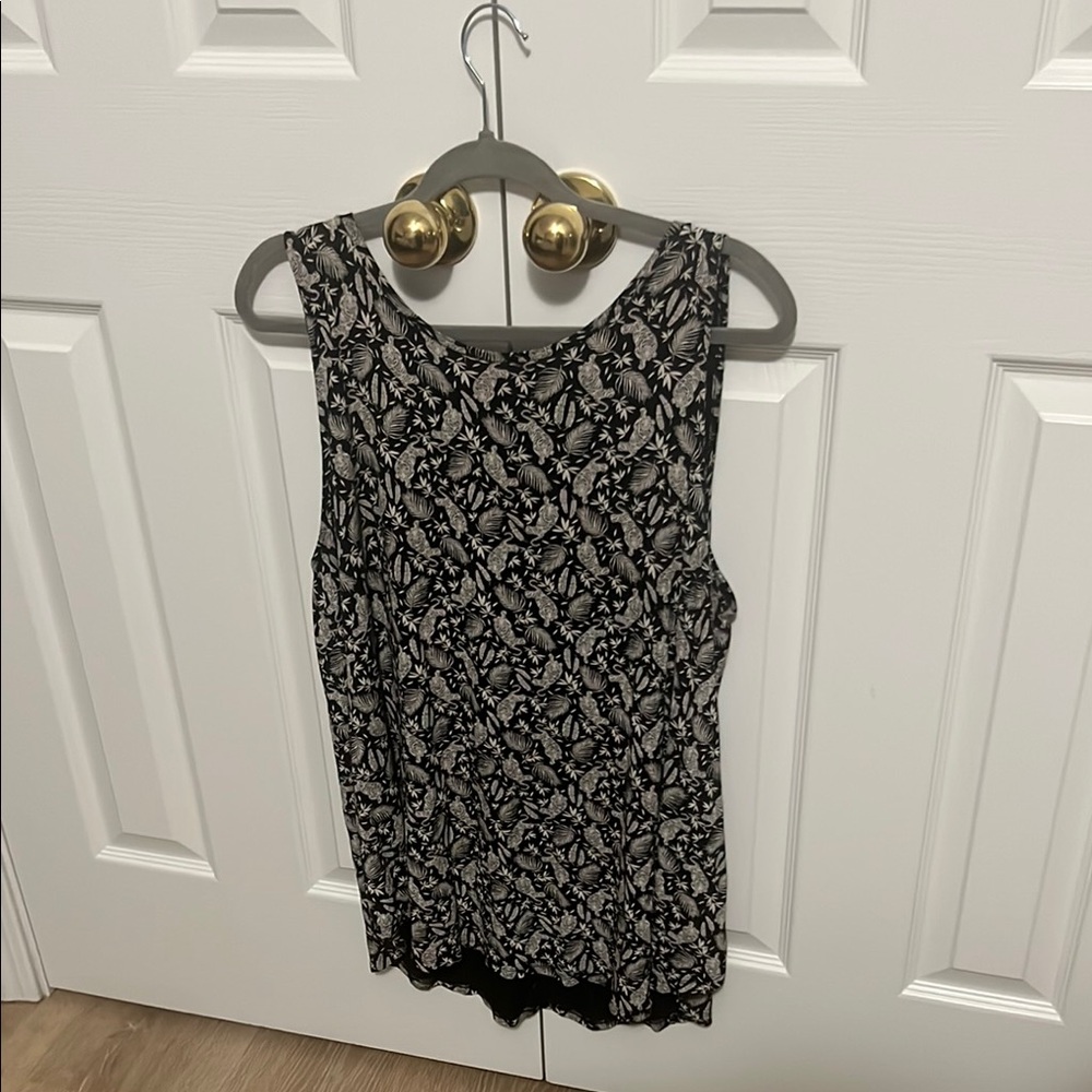 Black and White FUN Patter Women's Top! Luxe Style, 1X